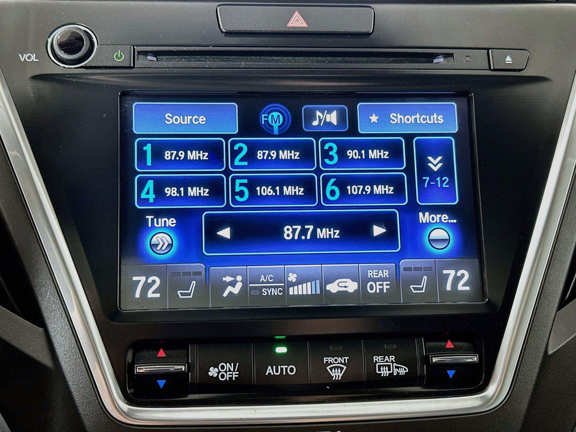 Used 2017 Acura MDX SH-AWD image 15