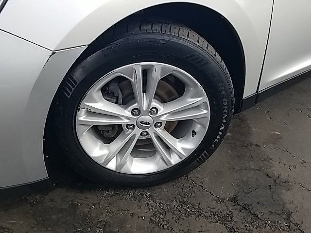 Used 2018 Ford Taurus SEL image 42