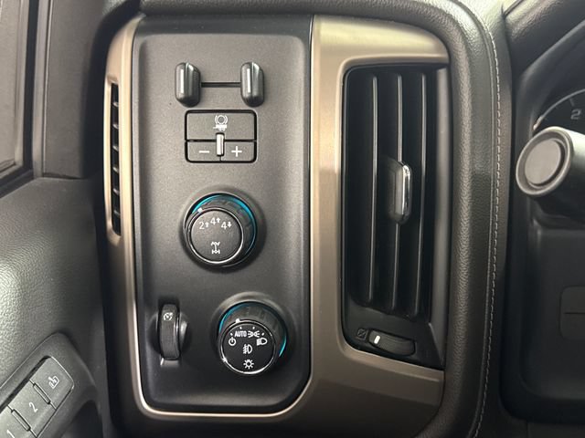 Used 2018 GMC Sierra 2500 Denali w/ Duramax Plus Package AWD/4WD image 40