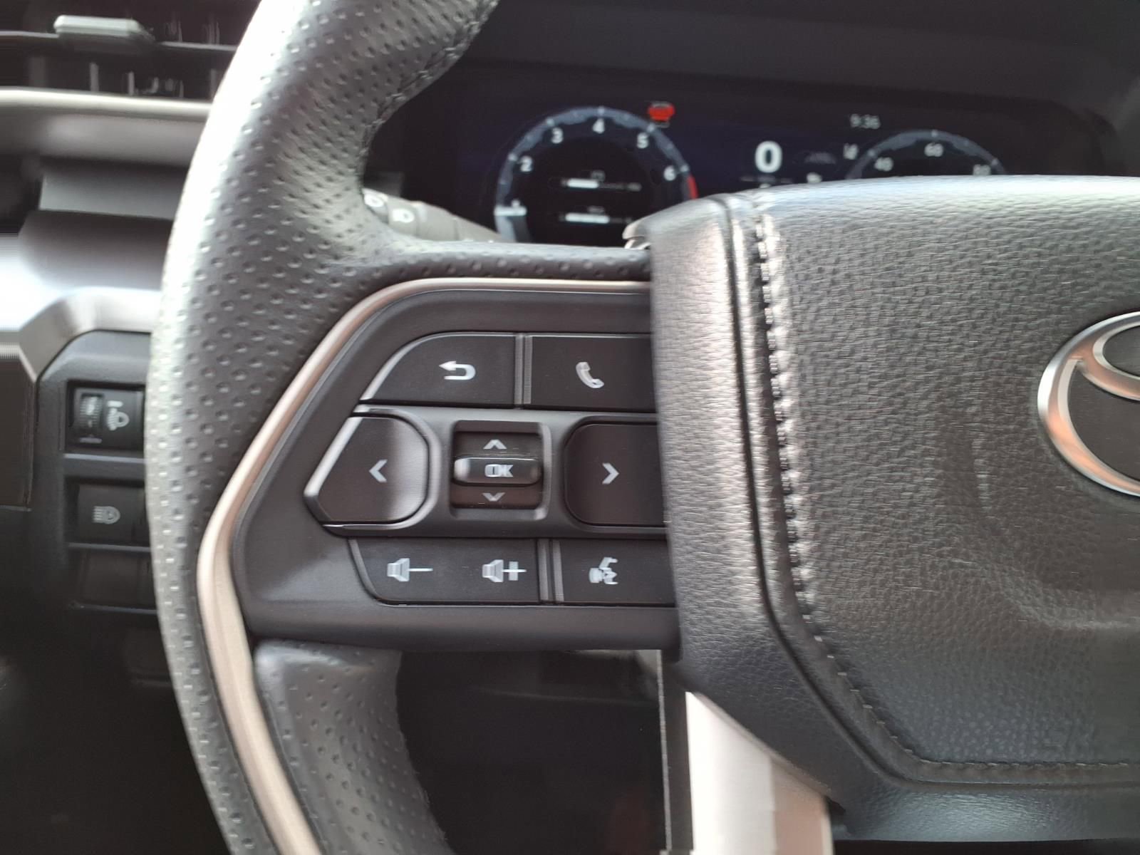 Certified 2025 Toyota 4Runner TRD Off-Road AWD/4WD image 23