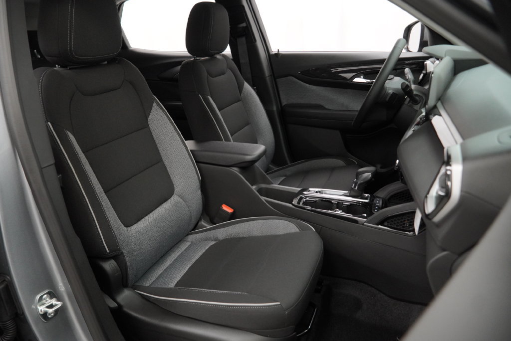 New 2026 Chevrolet TrailBlazer LT w/ Convenience Package FWD image 36
