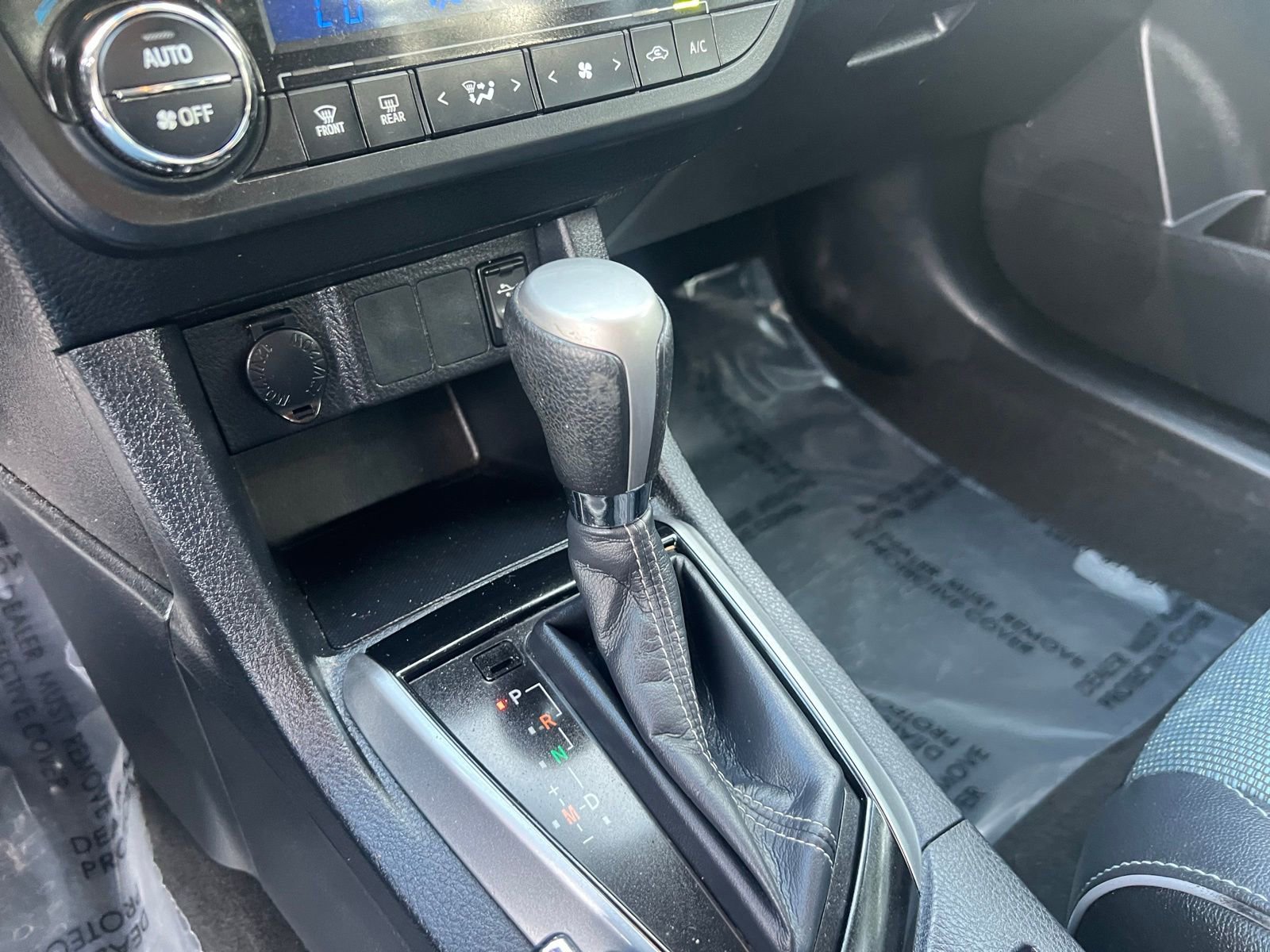 Used 2015 Toyota Corolla S FWD image 21