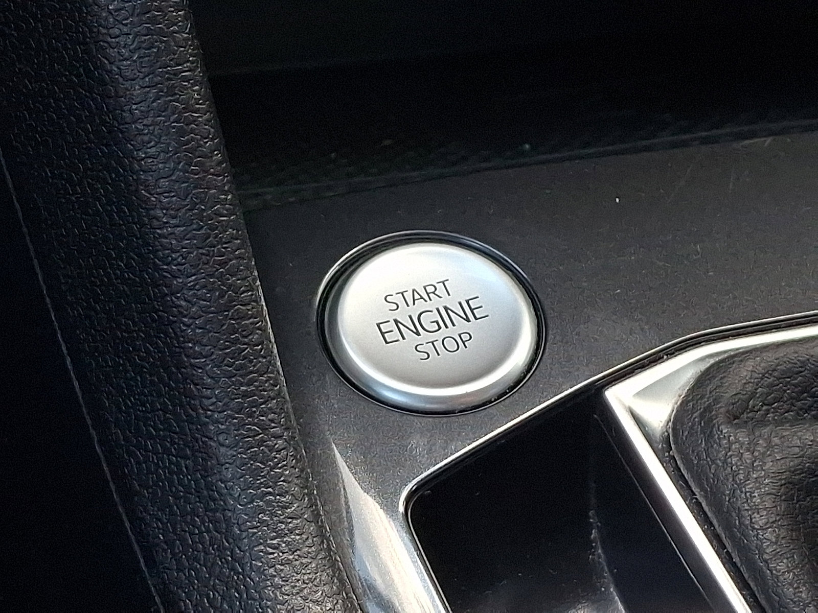 Certified 2022 Volkswagen Tiguan SE AWD/4WD image 25