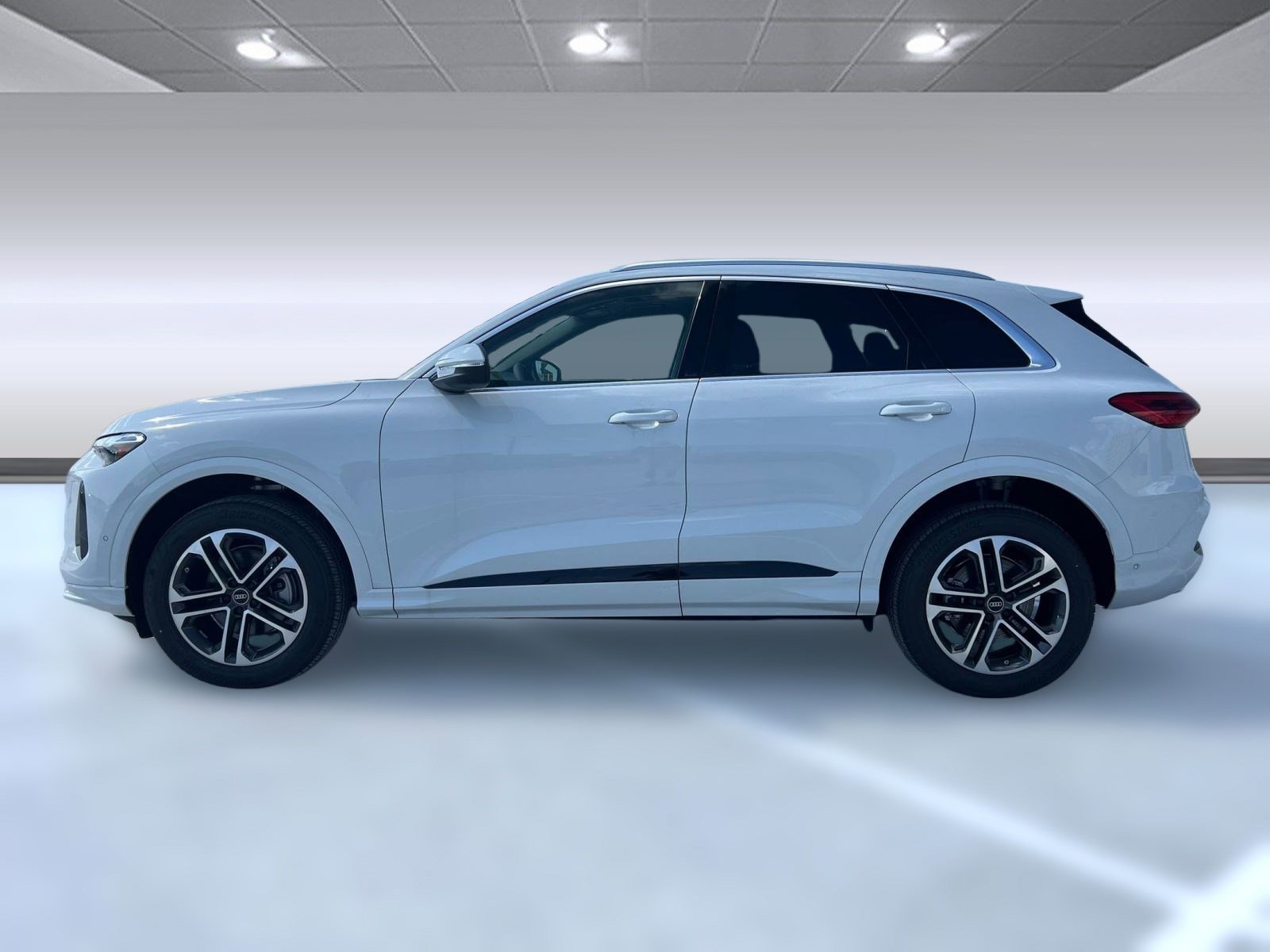 New 2025 Audi Q5 Premium image 2