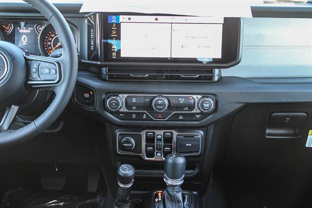 New 2025 Jeep Gladiator Sport image 13