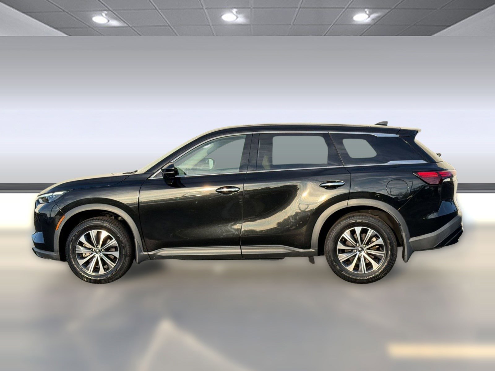 Used 2022 INFINITI QX60 Pure FWD image 2