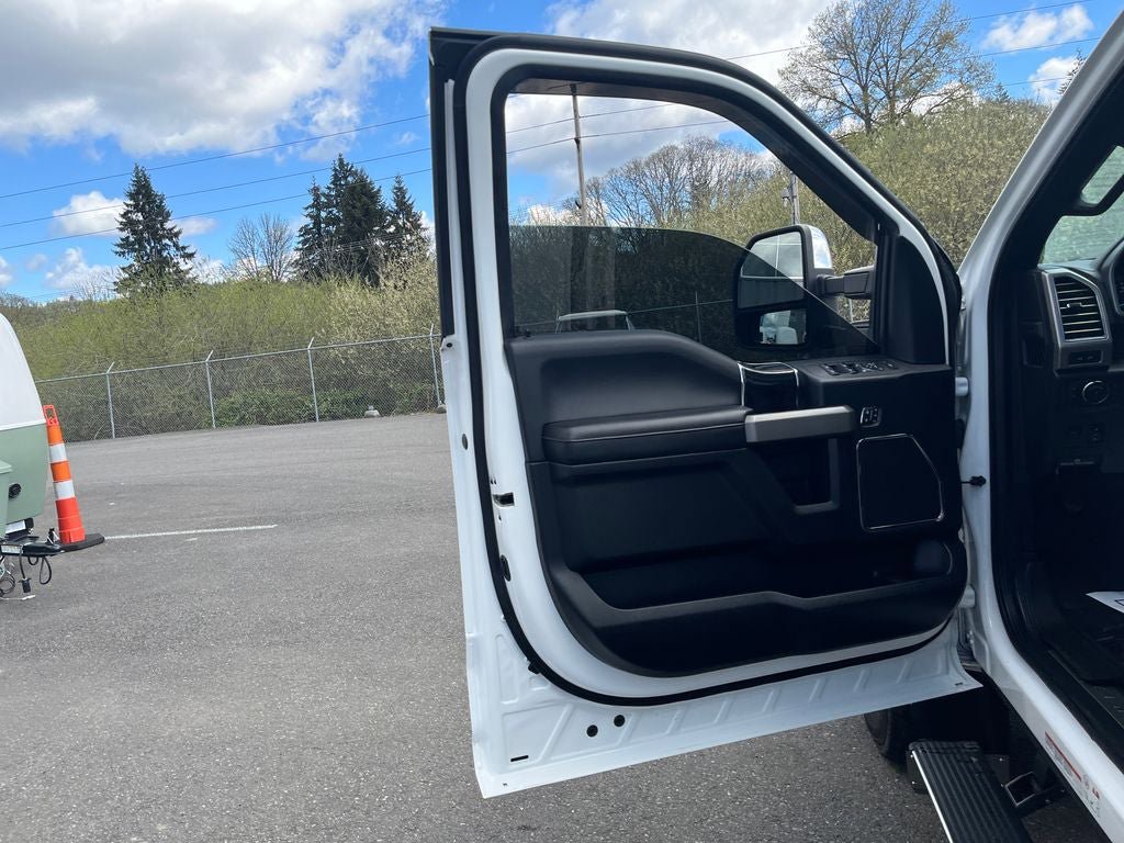 Used 2020 Ford F450 Platinum w/ Camper Package image 12
