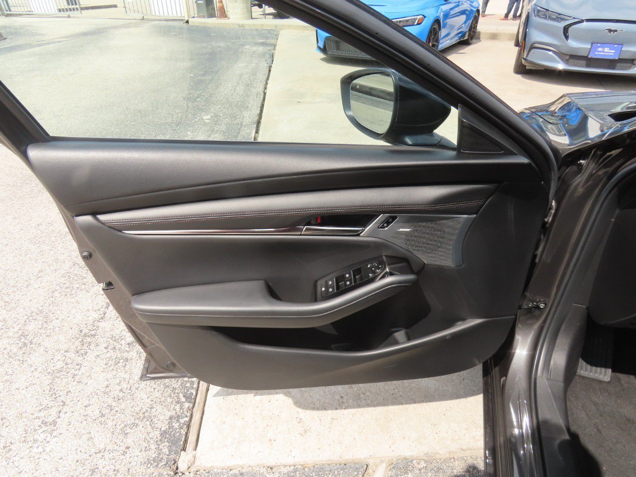 Used 2021 MAZDA MAZDA3 Hatchback w/Premium Plus Pkg AWD/4WD image 24