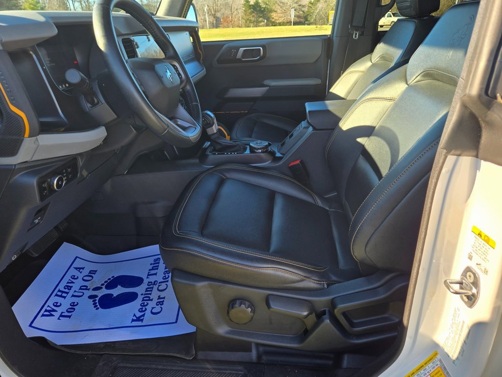 Used 2023 Ford Bronco Badlands image 7