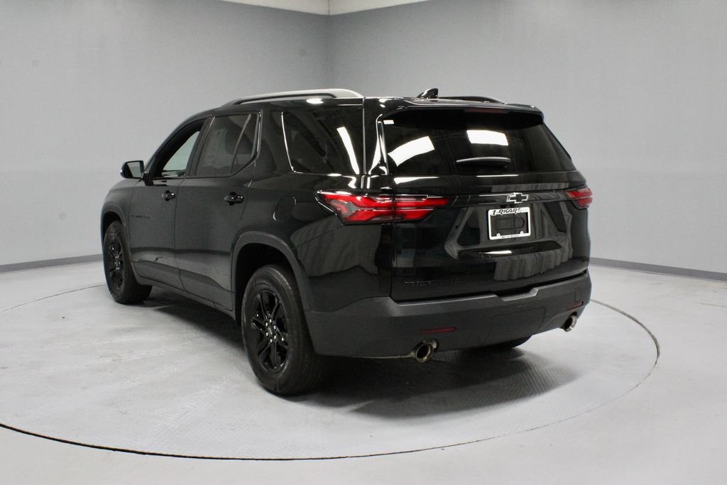 Used 2023 Chevrolet Traverse LT w/ Midnight/Sport Edition AWD/4WD image 9
