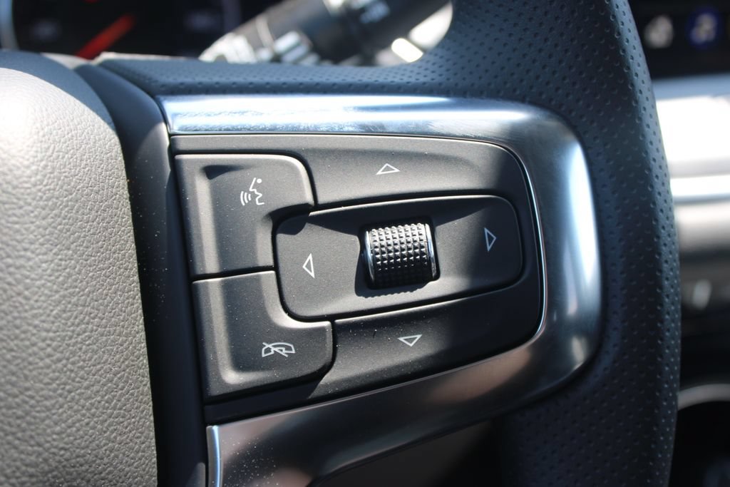 New 2026 Chevrolet Blazer LT w/ Convenience Package FWD image 38