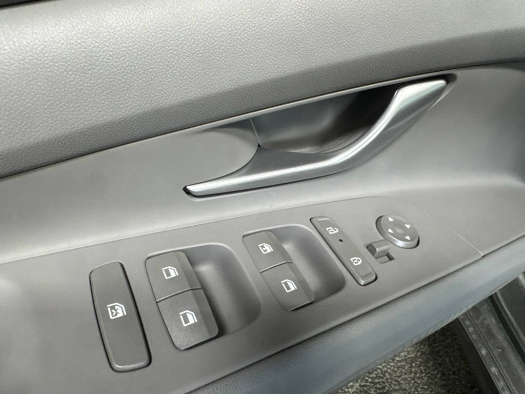 New 2026 Hyundai Elantra SE FWD image 10