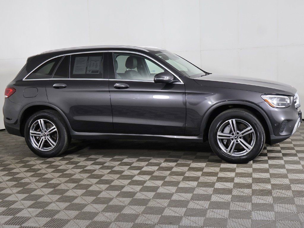 Used 2021 Mercedes-Benz GLC 300 4MATIC w/ Multimedia Package image 16