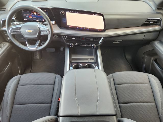 Used 2025 Chevrolet Suburban LS RWD image 27