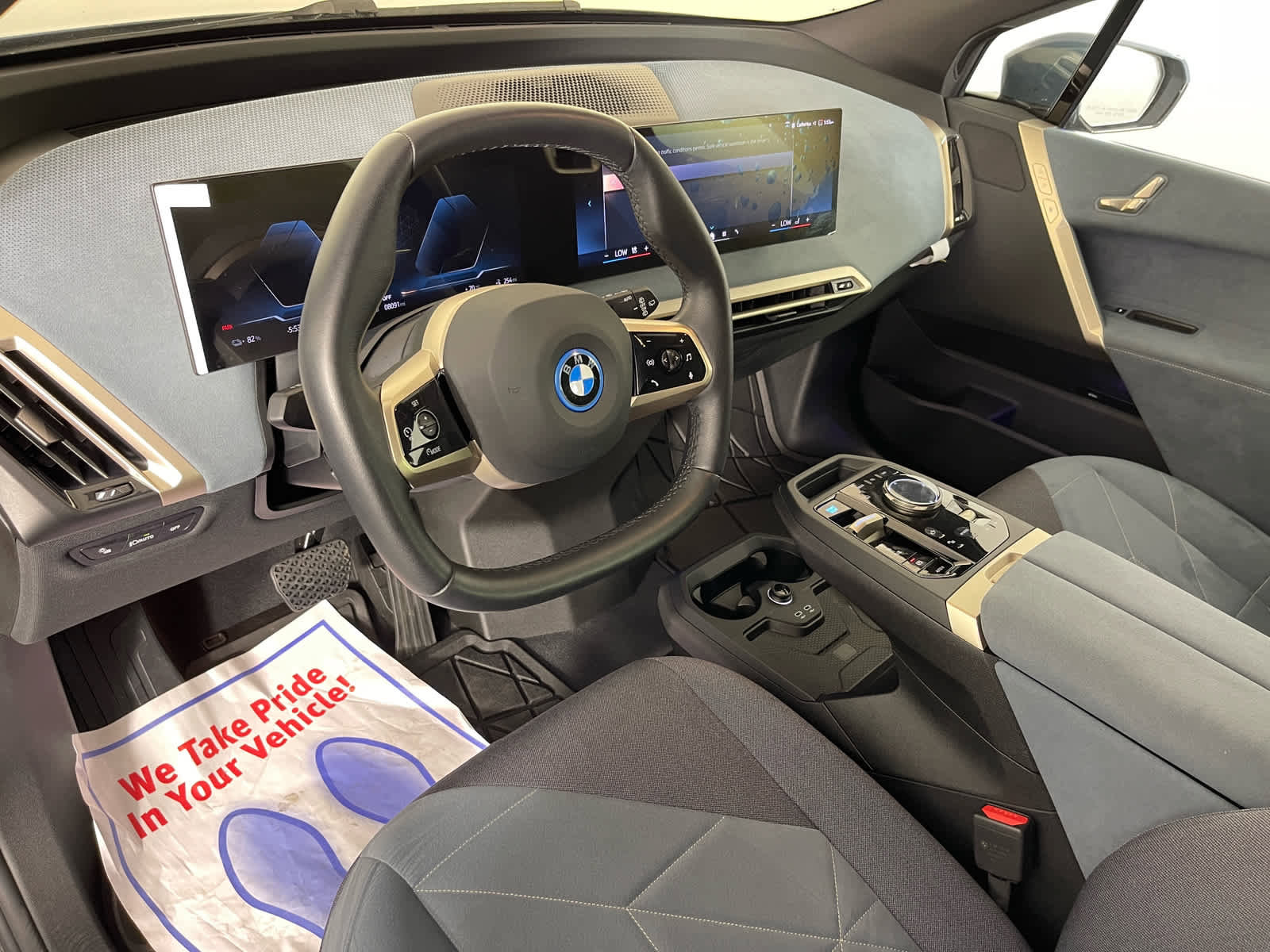 Certified 2025 BMW iX xDrive50 w/ Sport Package AWD/4WD image 11