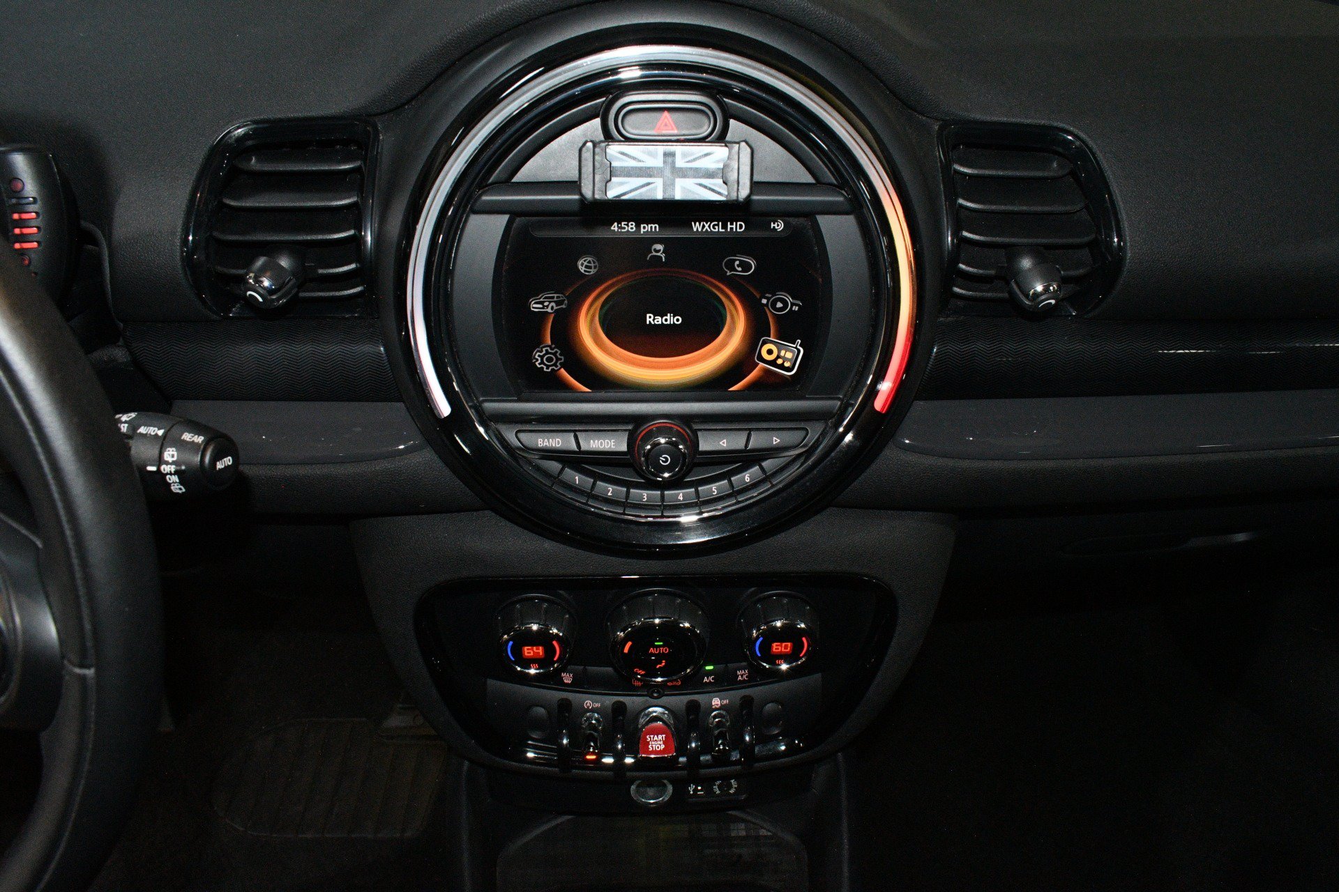 Used 2016 MINI Cooper Clubman FWD image 32