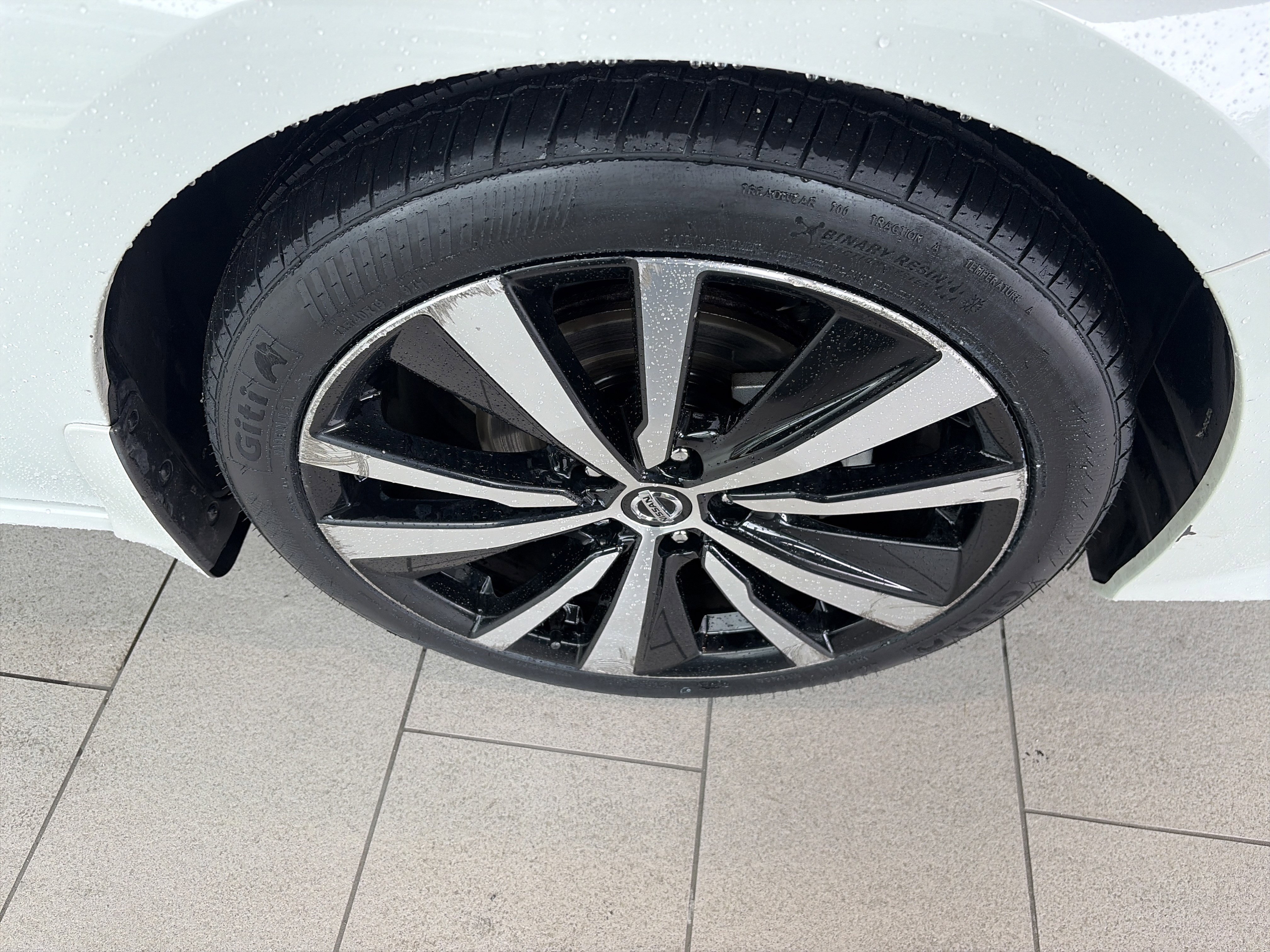 Used 2021 Nissan Altima 2.5 SR w/ SR Premium Package FWD image 12