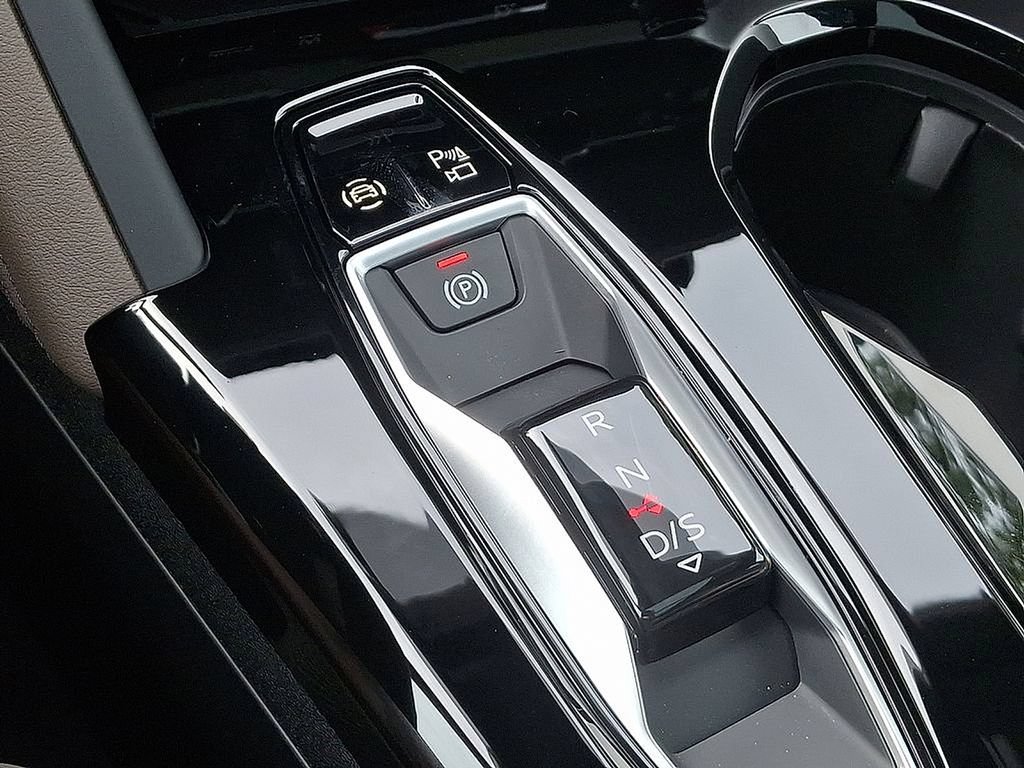 Used 2025 Audi Q5 Premium w/ Convenience Package AWD/4WD image 7