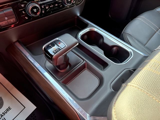 Used 2023 Chevrolet Silverado 1500 High Country w/ Technology Package image 17