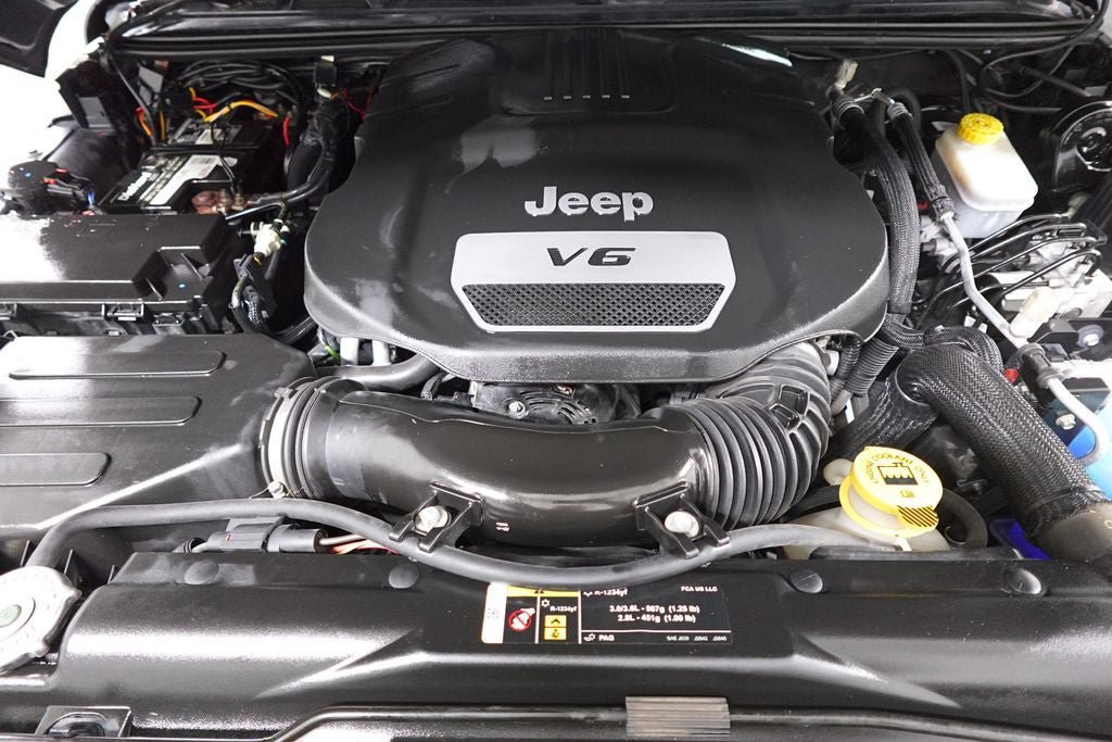 Used 2017 Jeep Wrangler Unlimited Rubicon AWD/4WD image 33
