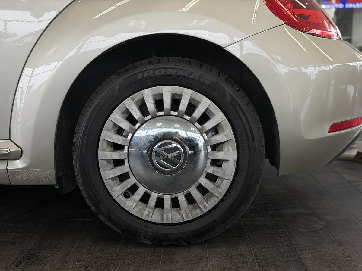 Used 2013 Volkswagen Beetle 2.5 FWD image 21