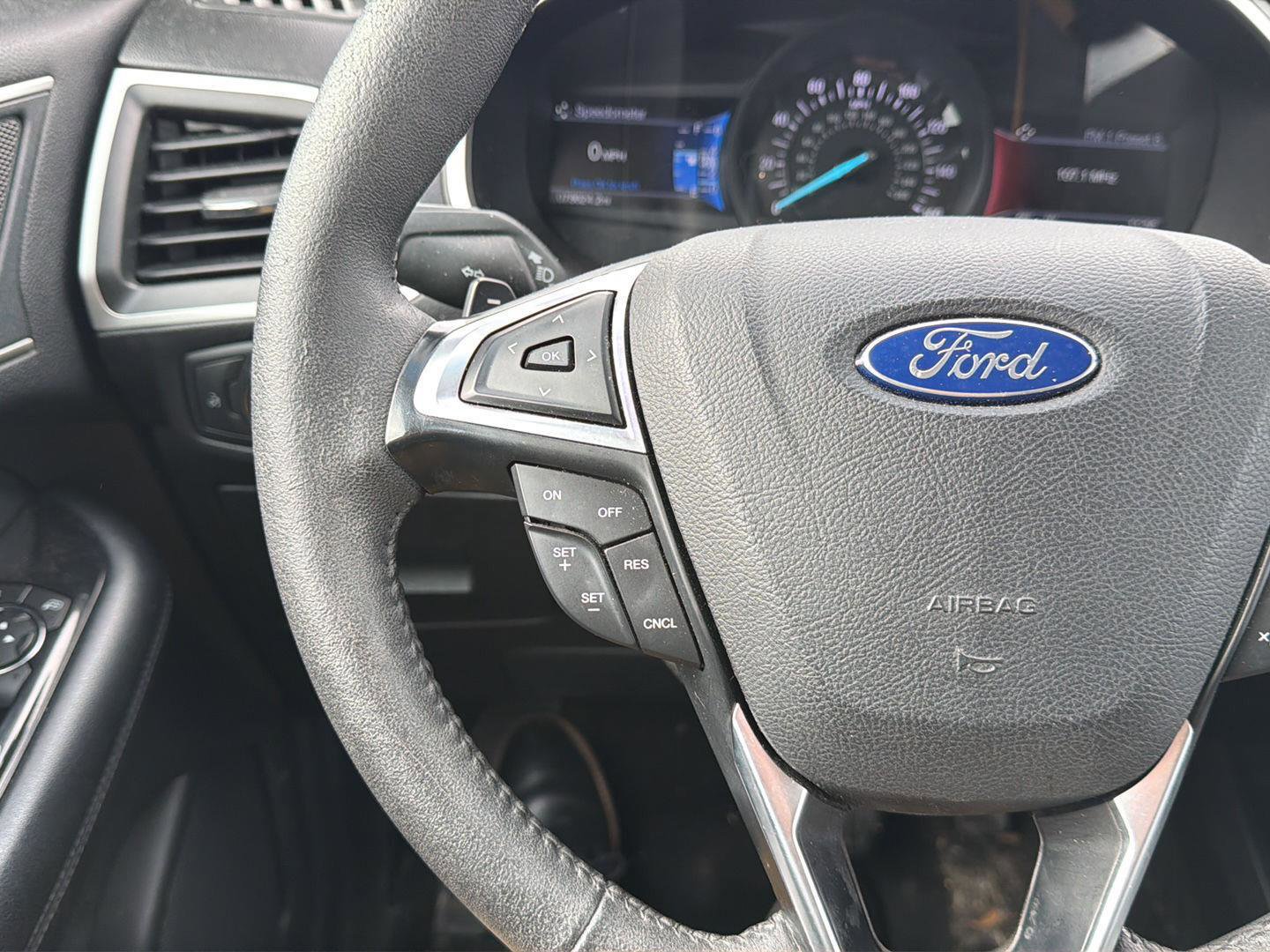 Used 2017 Ford Edge SEL w/ Equipment Group 201A image 14