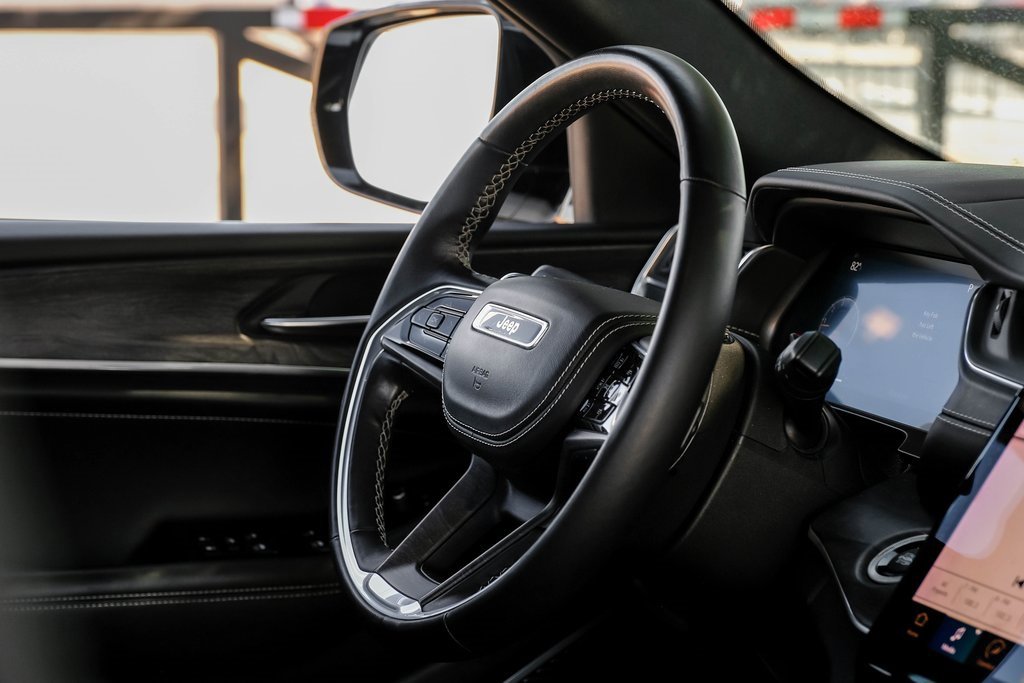 Used 2022 Jeep Grand Cherokee L Overland w/ MOPAR Finishing Package image 24