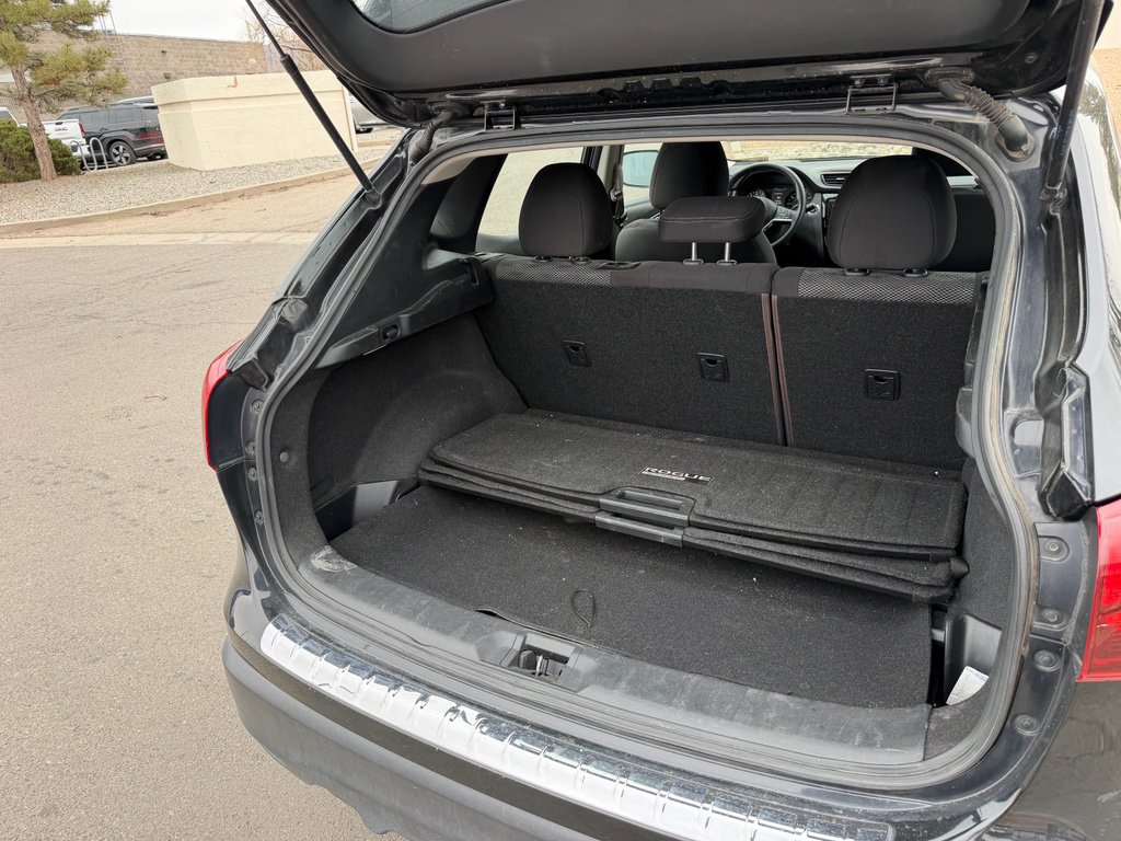 Used 2018 Nissan Rogue Sport SV image 9