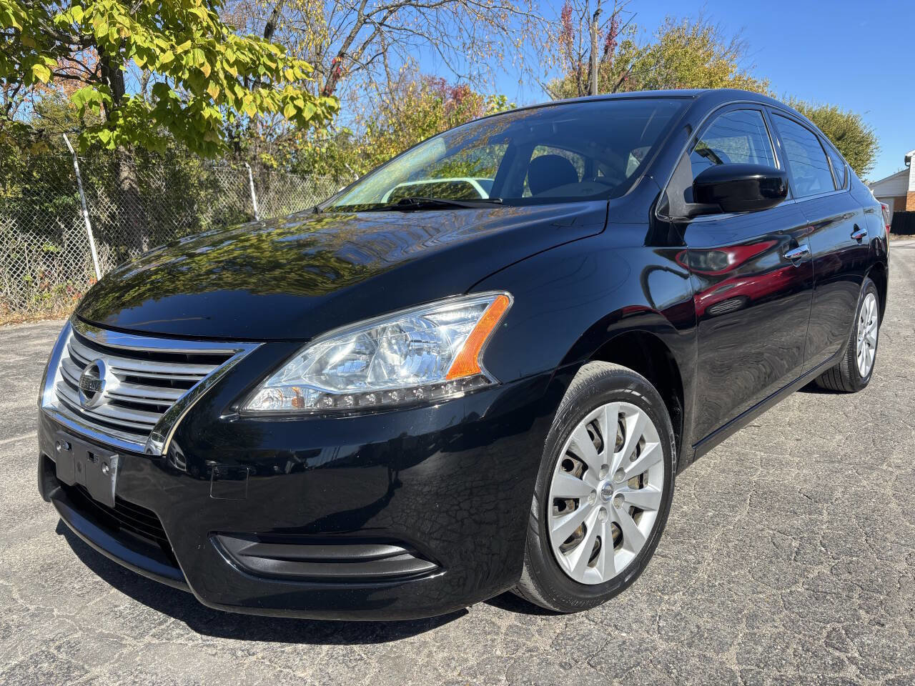 Used 2015 Nissan Sentra SV image 3