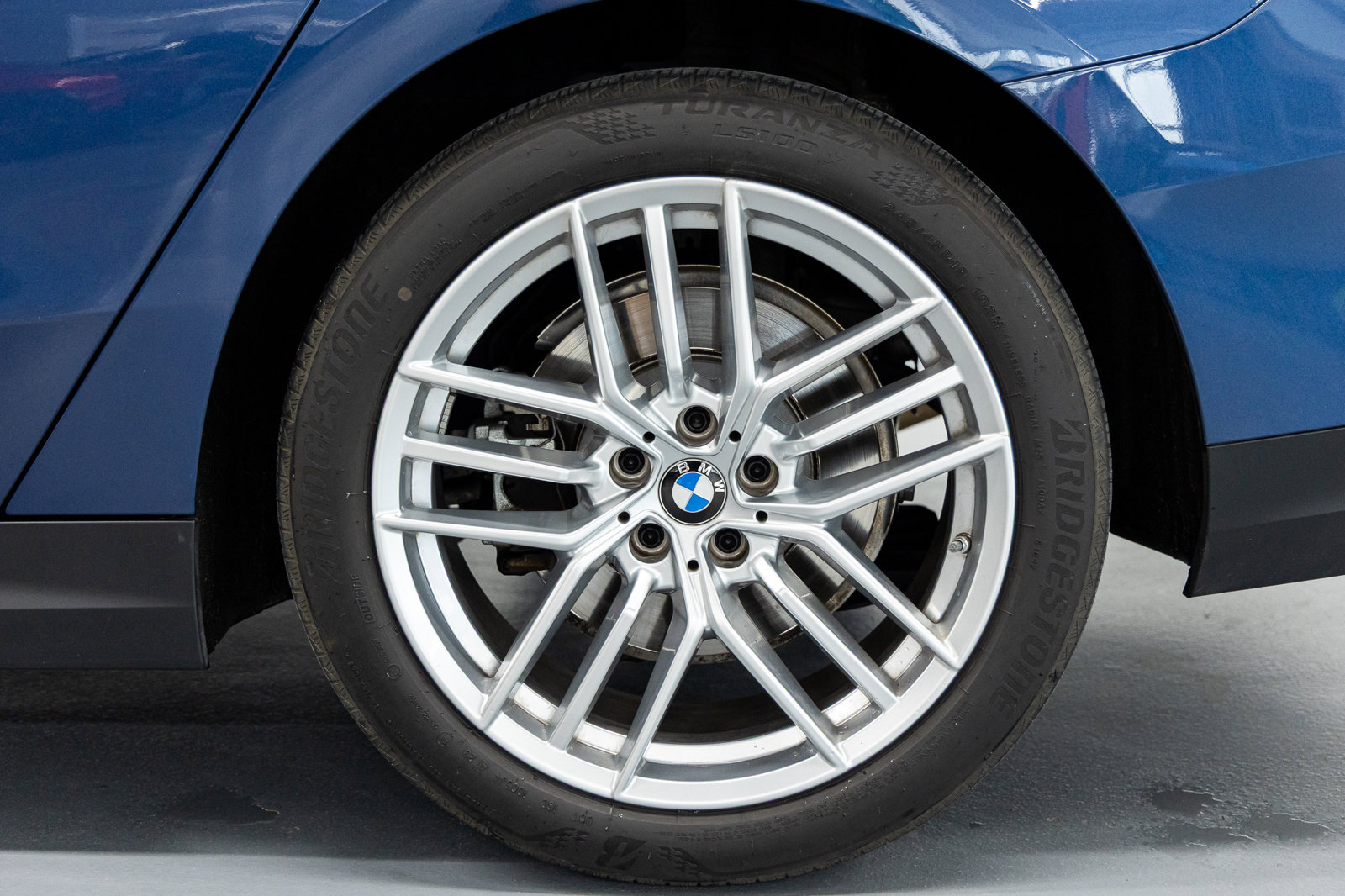 Used 2024 BMW 530i xDrive AWD/4WD image 16