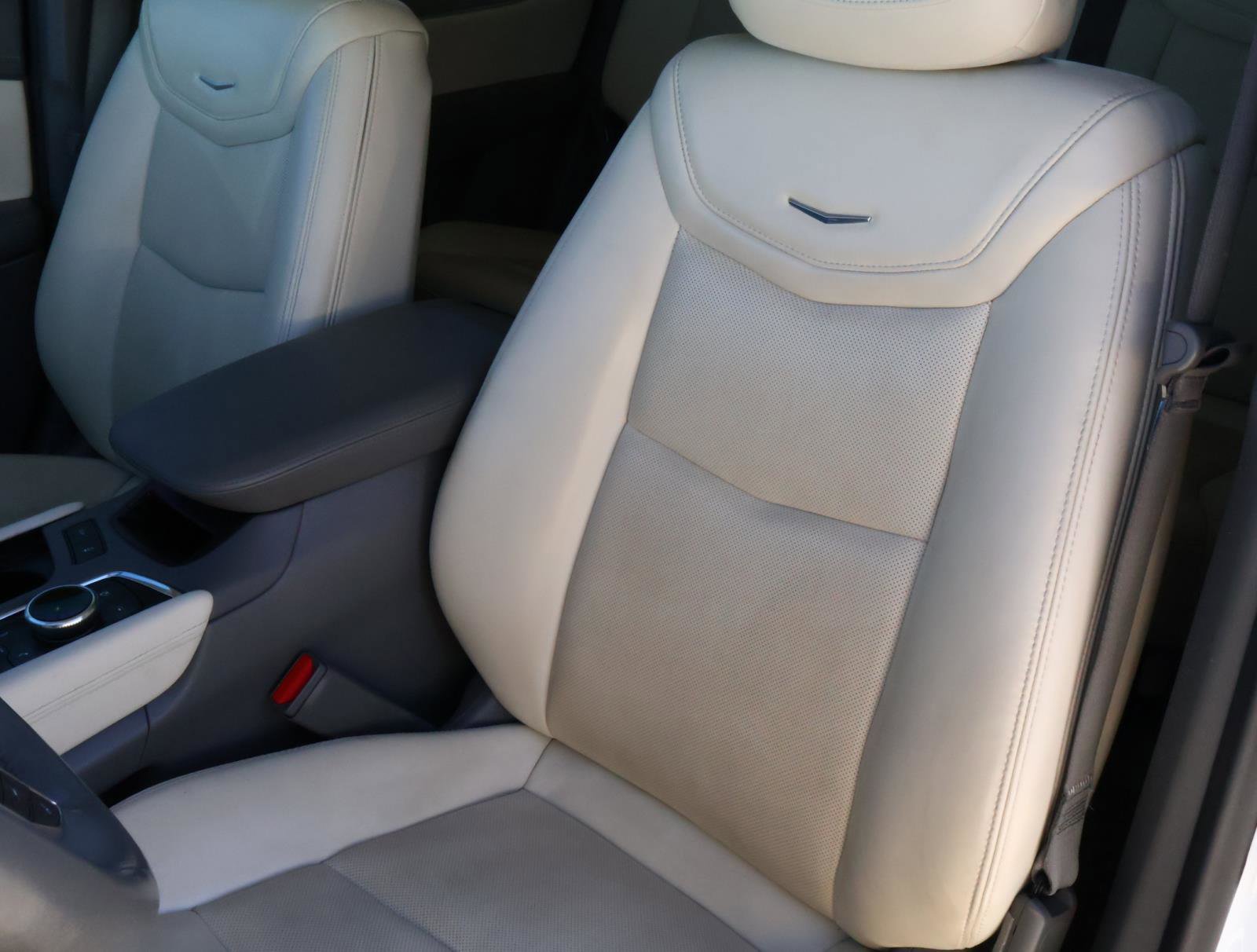 Certified 2022 Cadillac XT5 Premium Luxury w/ Technology Package image 19