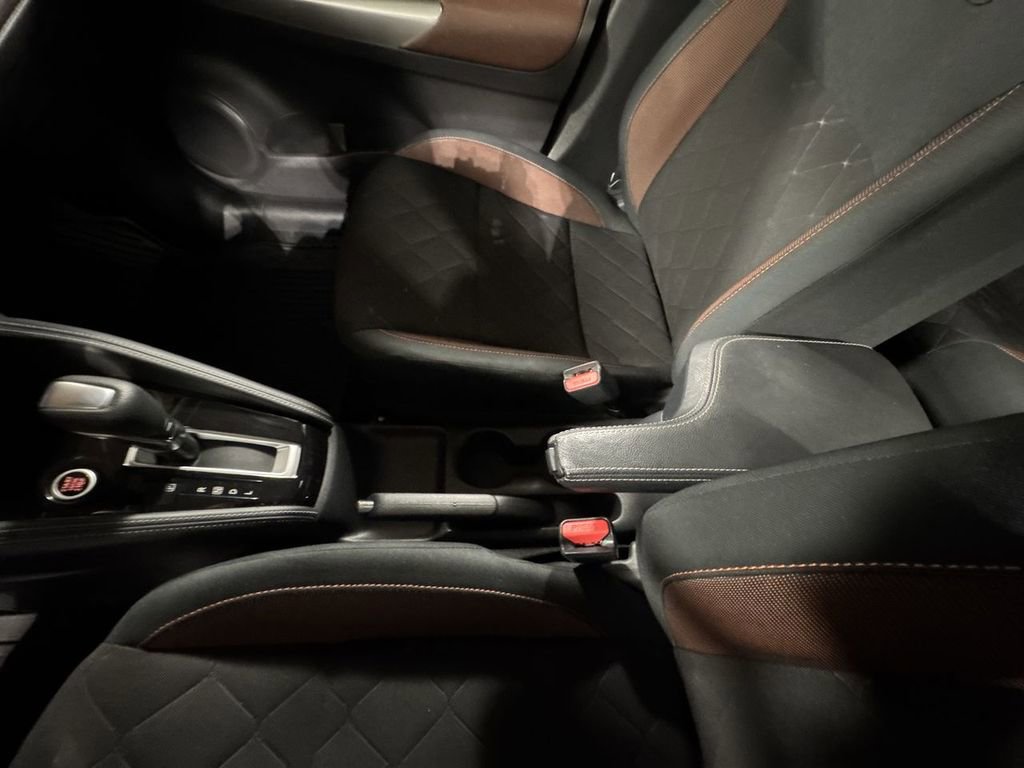 Used 2020 Nissan Kicks SR image 27