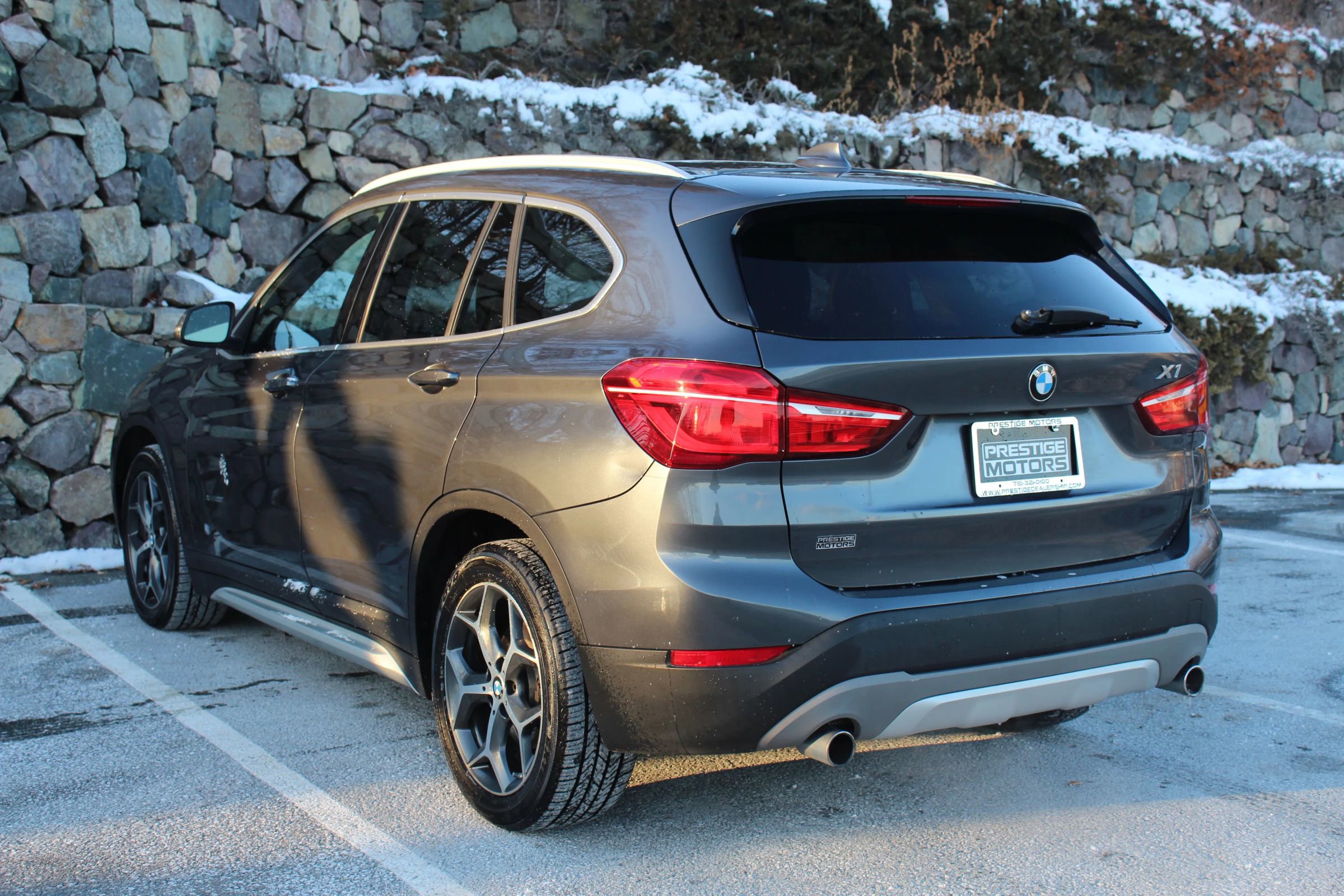 Used 2017 BMW X1 xDrive28i AWD/4WD image 7