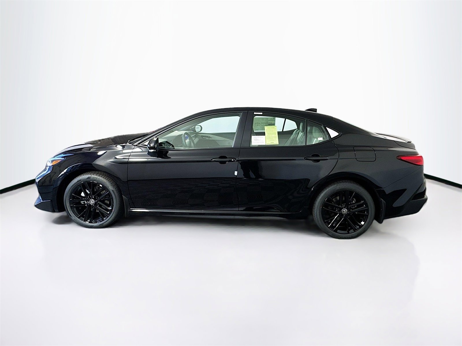 New 2026 Toyota Camry SE image 3