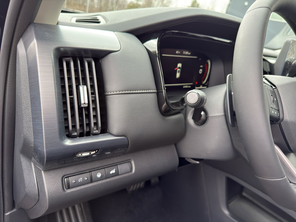 New 2026 Nissan Pathfinder SL image 14