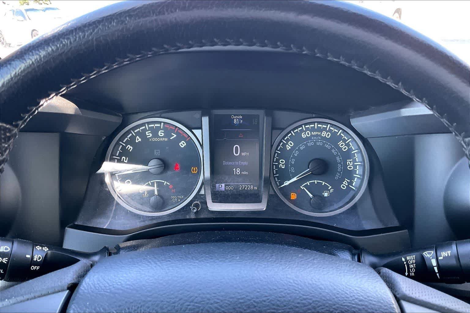 Used 2020 Toyota Tacoma TRD Off-Road w/ Technology Package AWD/4WD image 17