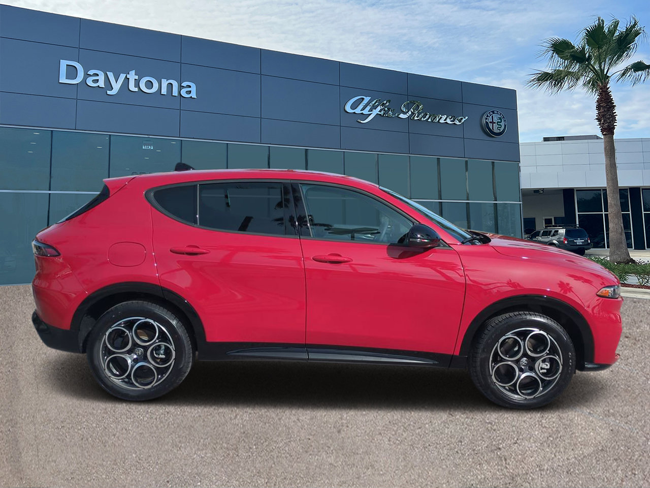 New 2025 Alfa Romeo Tonale AWD/4WD image 2