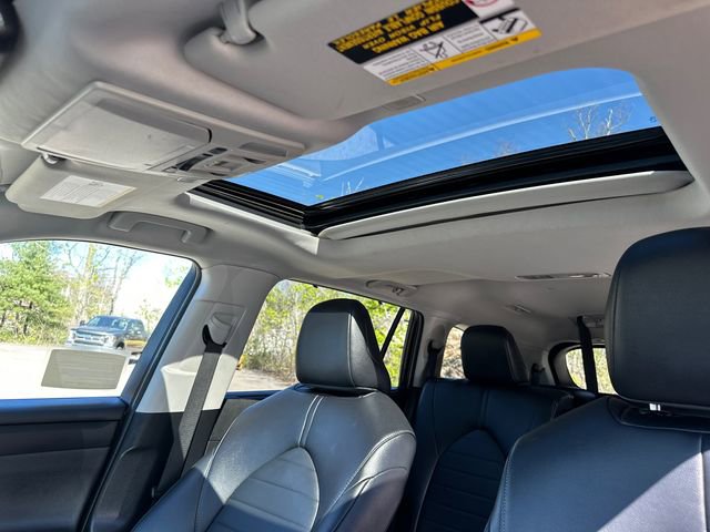 Used 2024 Toyota Highlander XLE AWD/4WD image 34