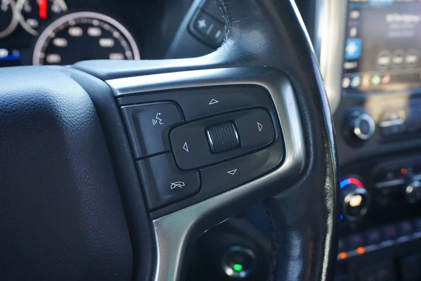 Used 2019 Chevrolet Silverado 1500 LT Trail Boss AWD/4WD image 18