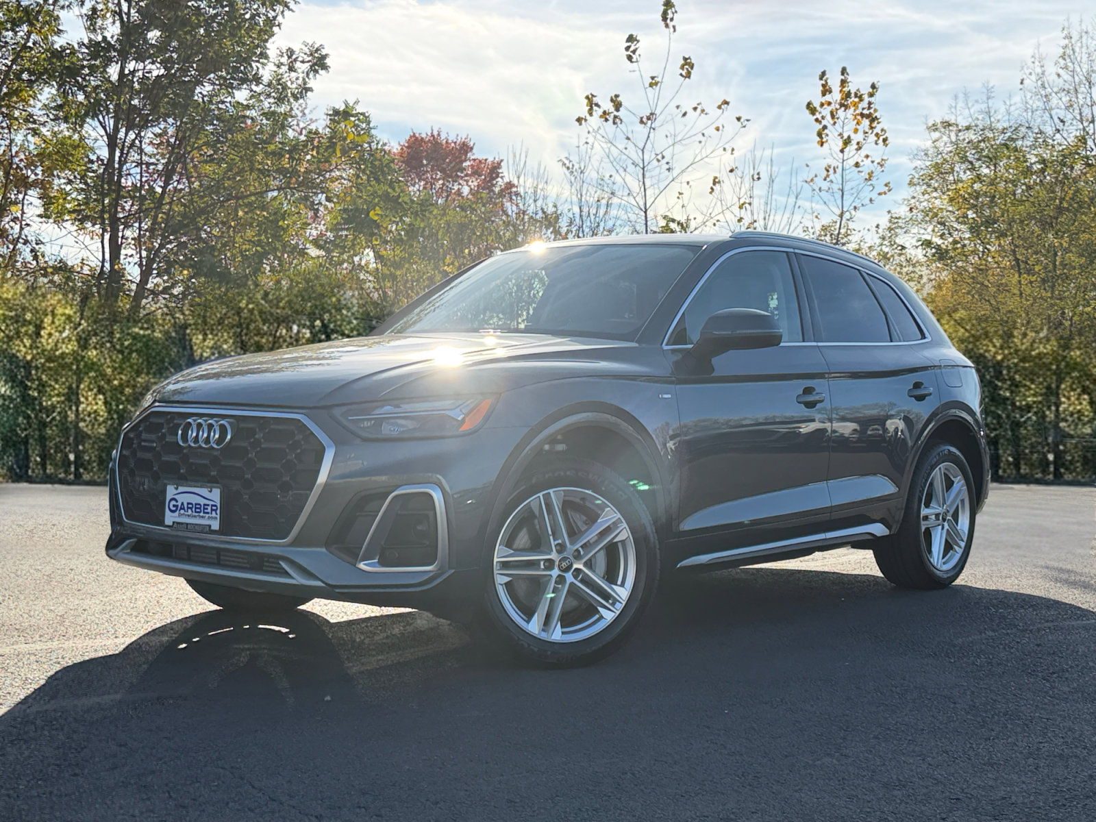 Used 2024 Audi Q5 e Premium Plus w/ Premium Plus Package AWD/4WD image 1