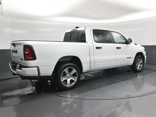 New 2027 RAM 1500 Express AWD/4WD image 3