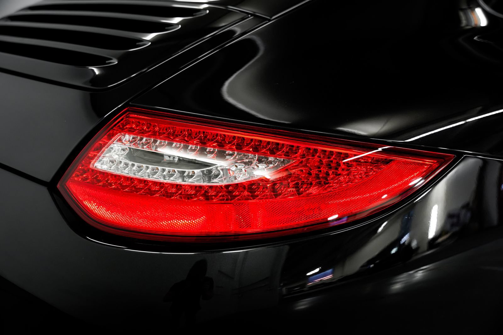 Used 2011 Porsche 911 Carrera S RWD image 34