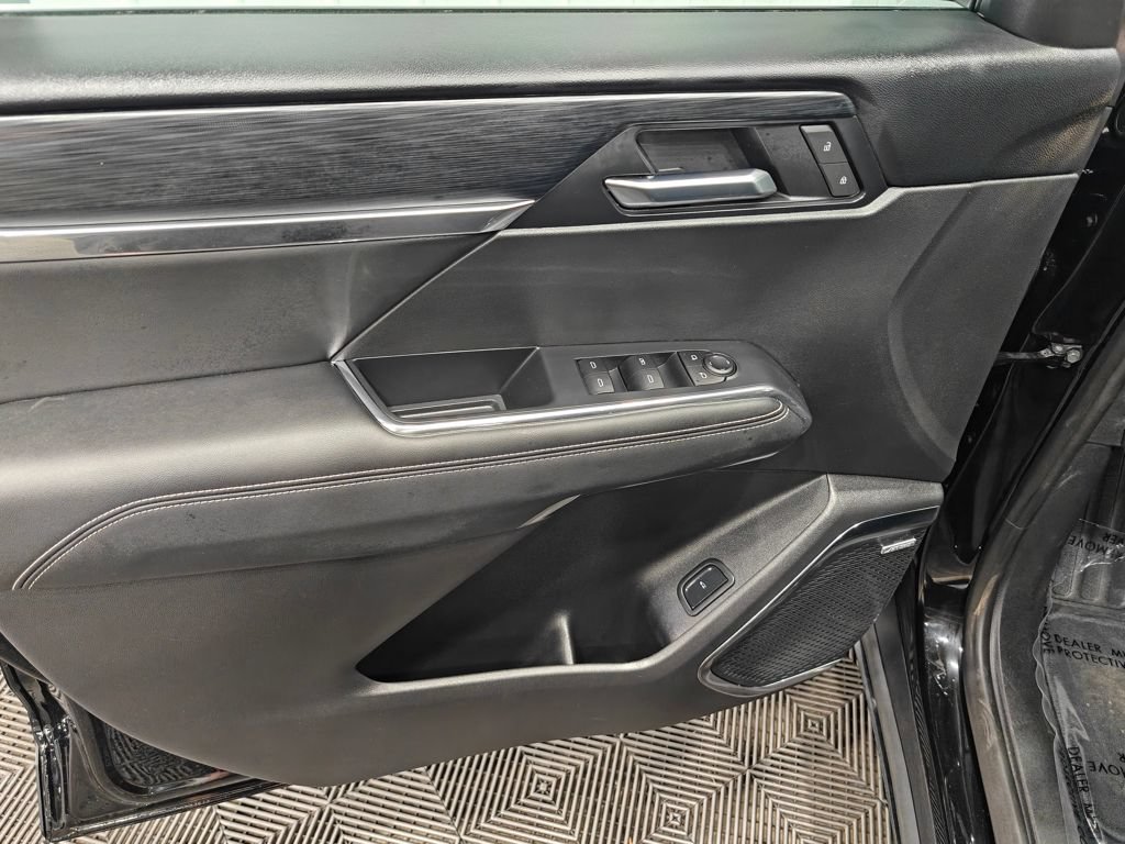 Used 2025 GMC Acadia Elevation w/ Elevation Premium Package FWD image 57