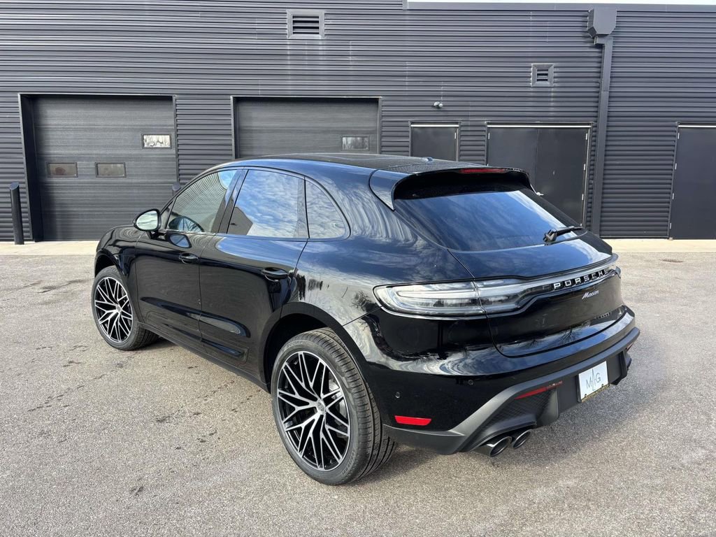 New 2026 Porsche Macan image 8