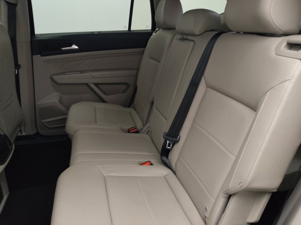 Used 2023 Volkswagen Atlas SE w/ Black Wheel Package FWD image 18
