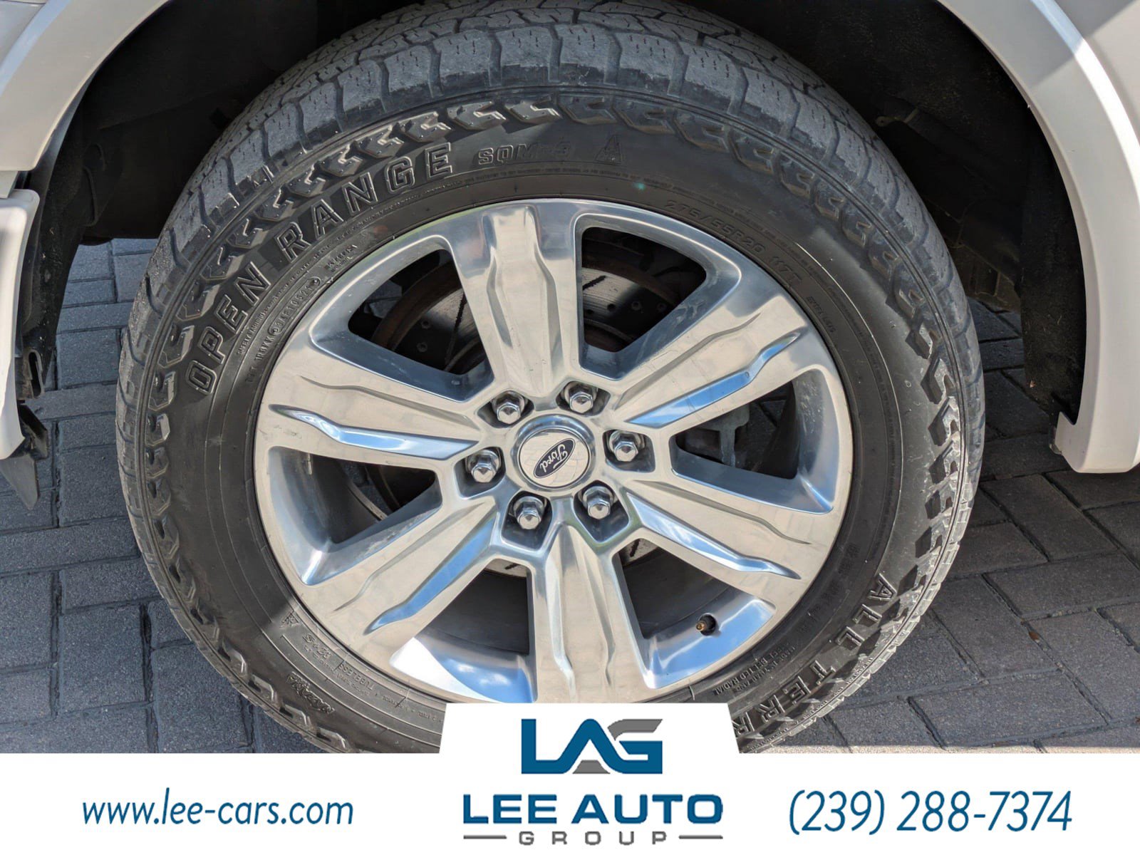 Used 2015 Ford F150 Platinum w/ Trailer Tow Package image 9