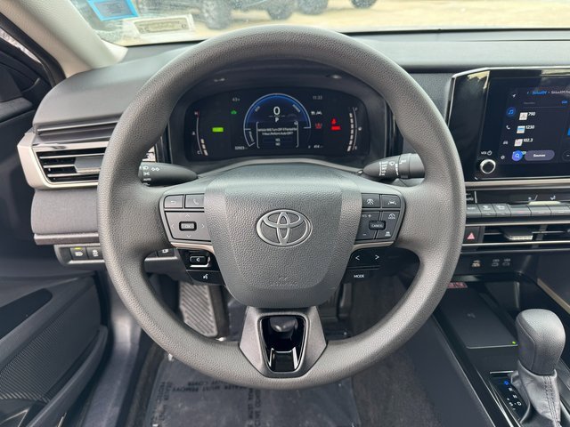 Used 2025 Toyota Camry LE image 19