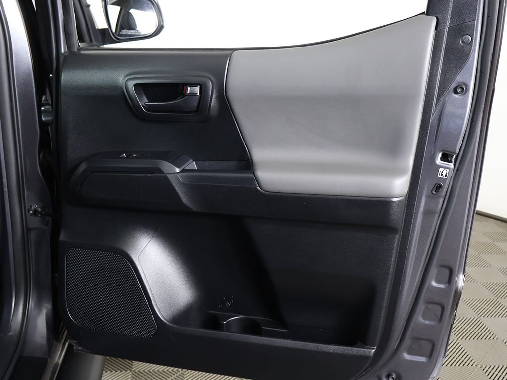 Used 2018 Toyota Tacoma SR w/ SR Convenience Package RWD image 22