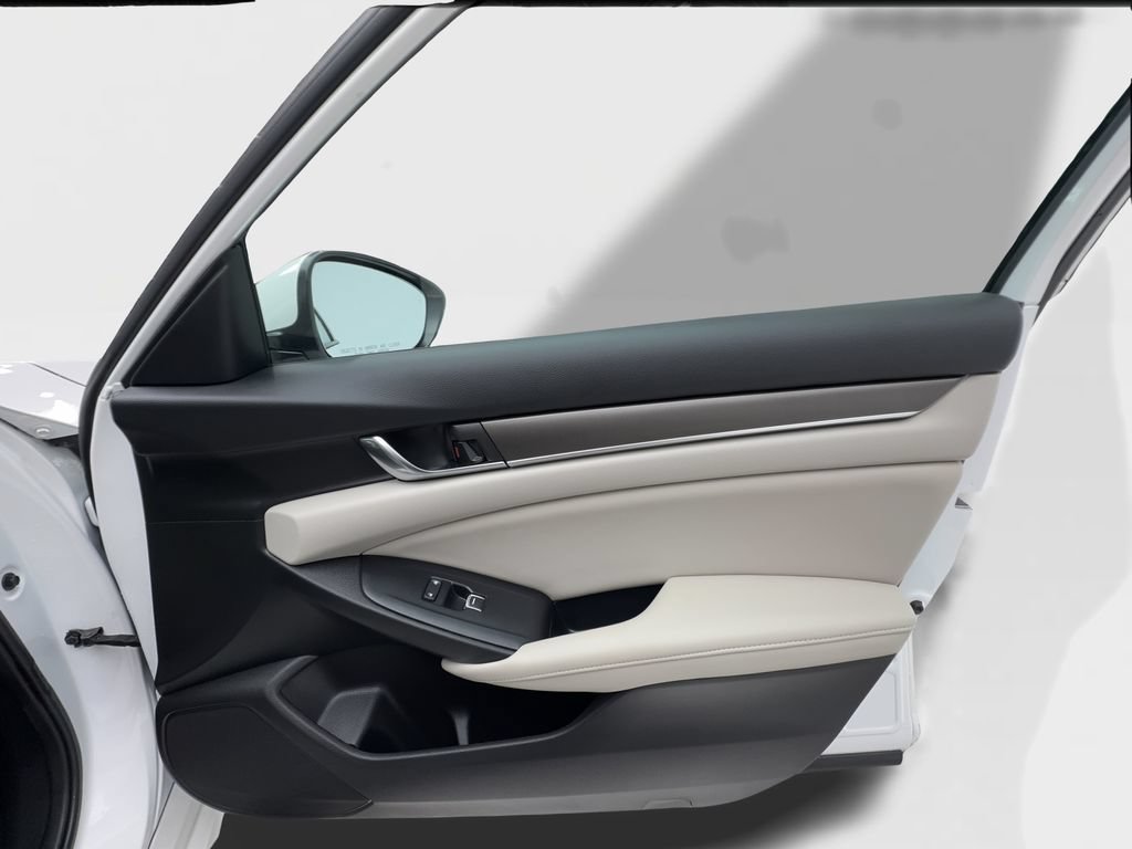 Used 2022 Honda Accord LX image 31