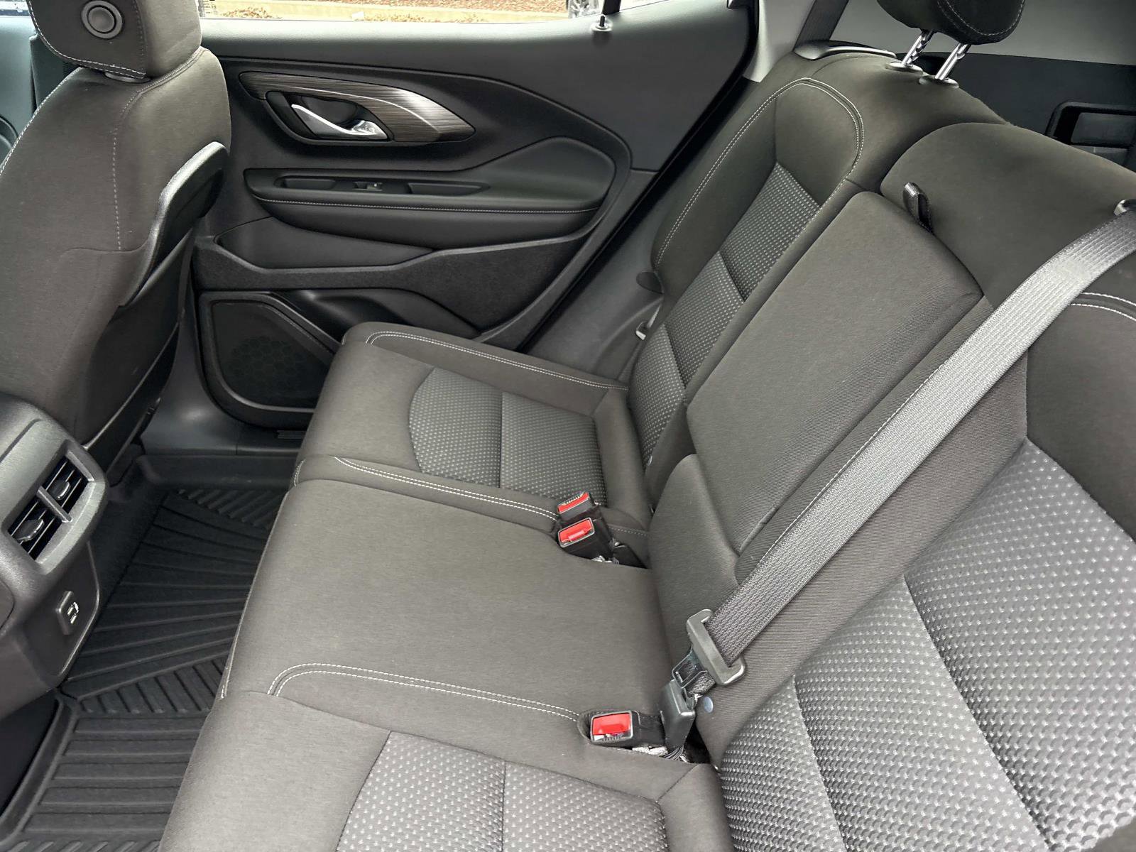 Used 2023 GMC Terrain SLE image 30